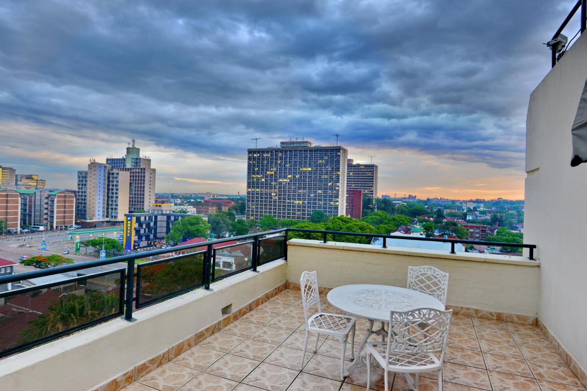 Holiday Inn - Harare By Ihg Zewnętrze zdjęcie