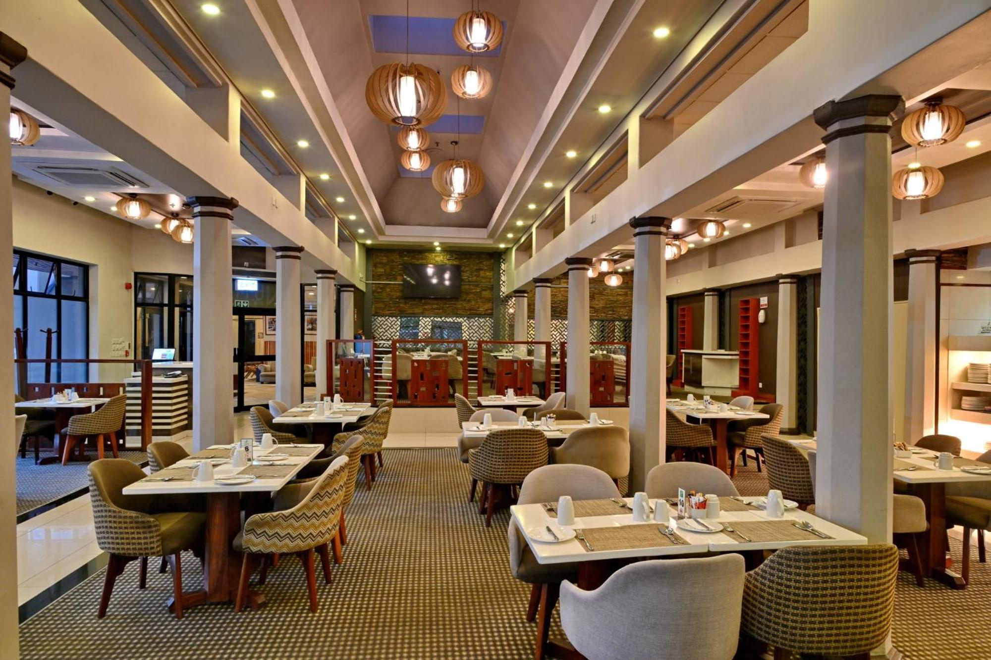 Holiday Inn - Harare By Ihg Zewnętrze zdjęcie