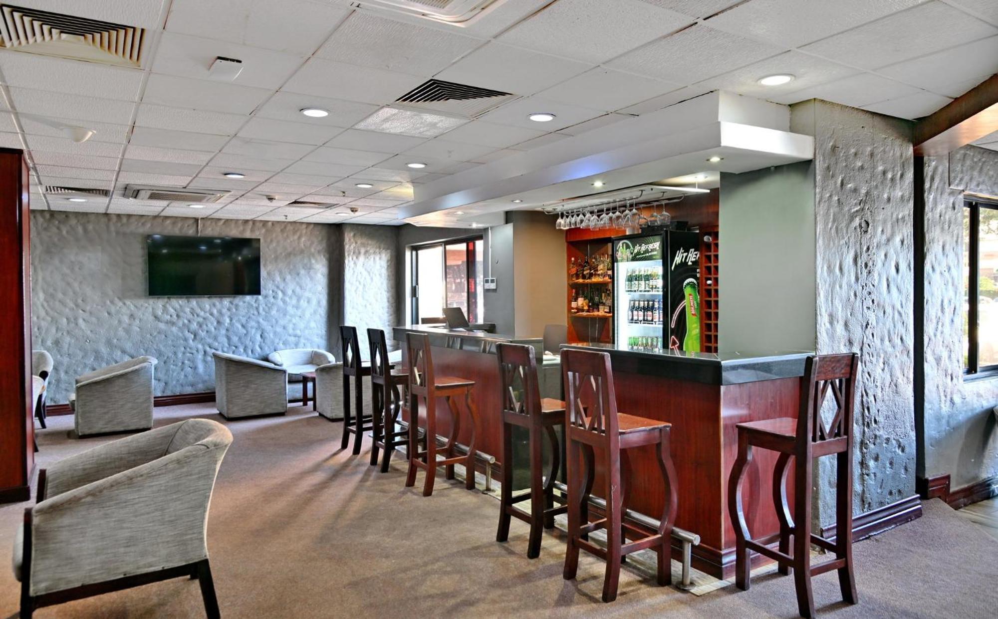 Holiday Inn - Harare By Ihg Zewnętrze zdjęcie