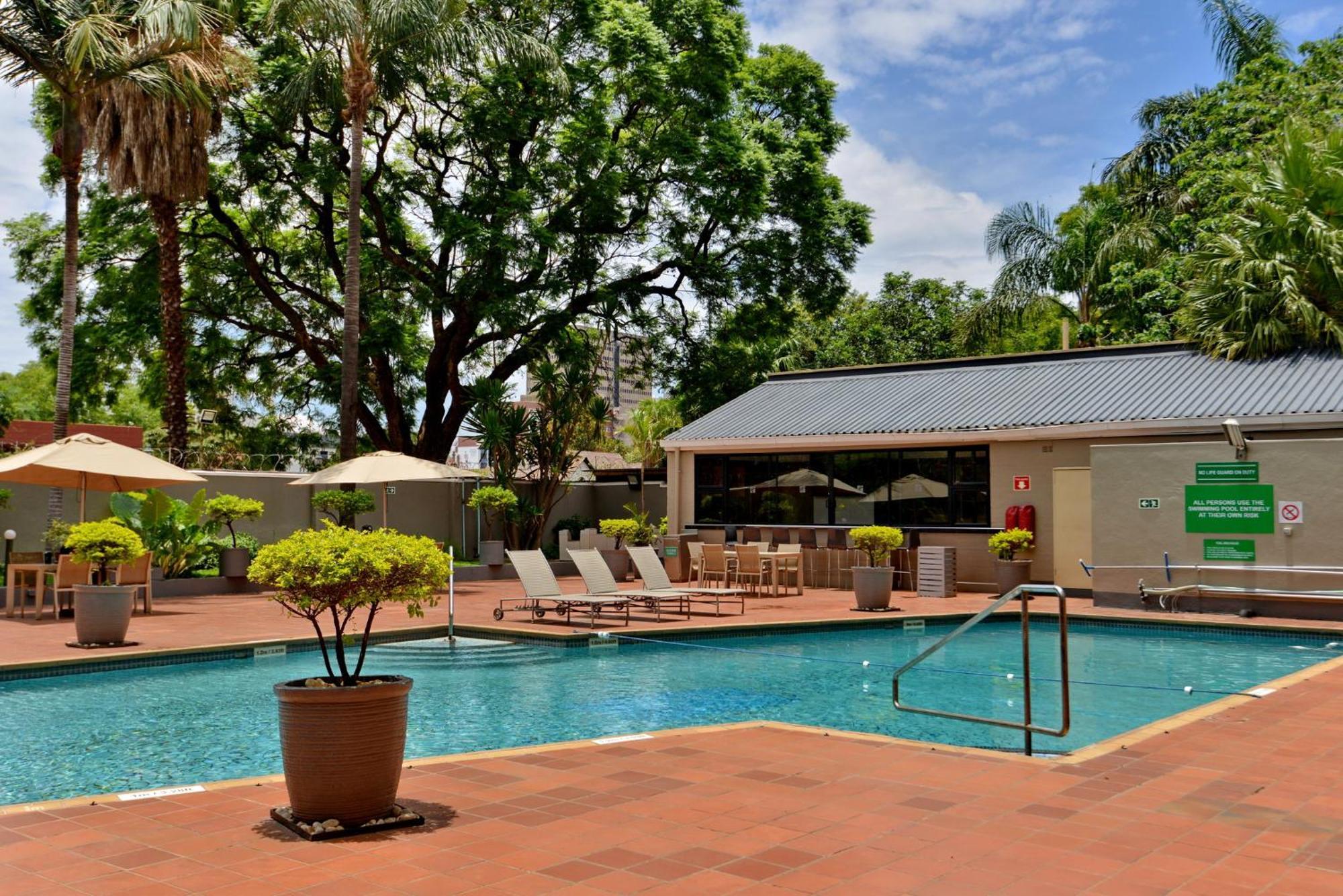 Holiday Inn - Harare By Ihg Zewnętrze zdjęcie