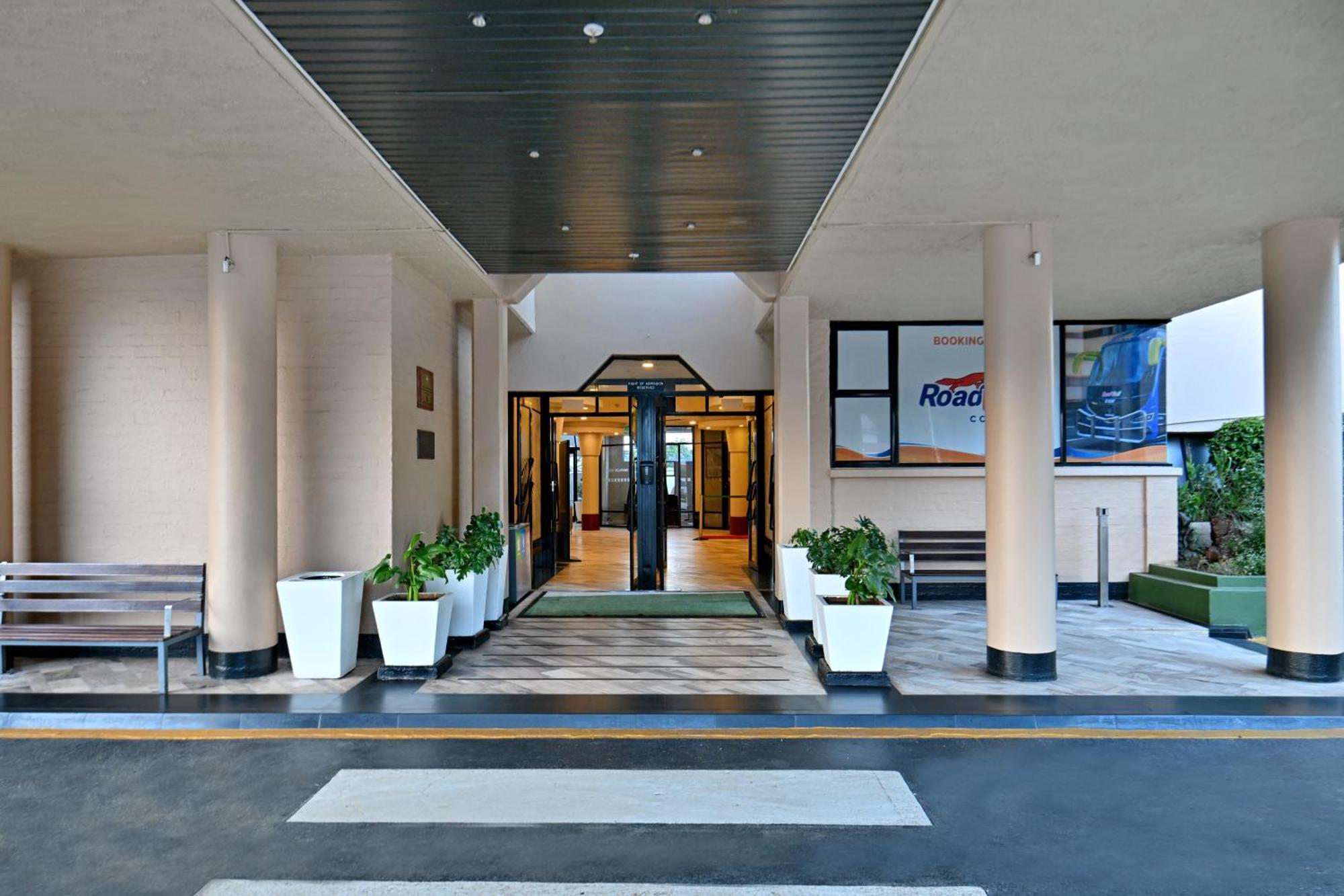 Holiday Inn - Harare By Ihg Zewnętrze zdjęcie