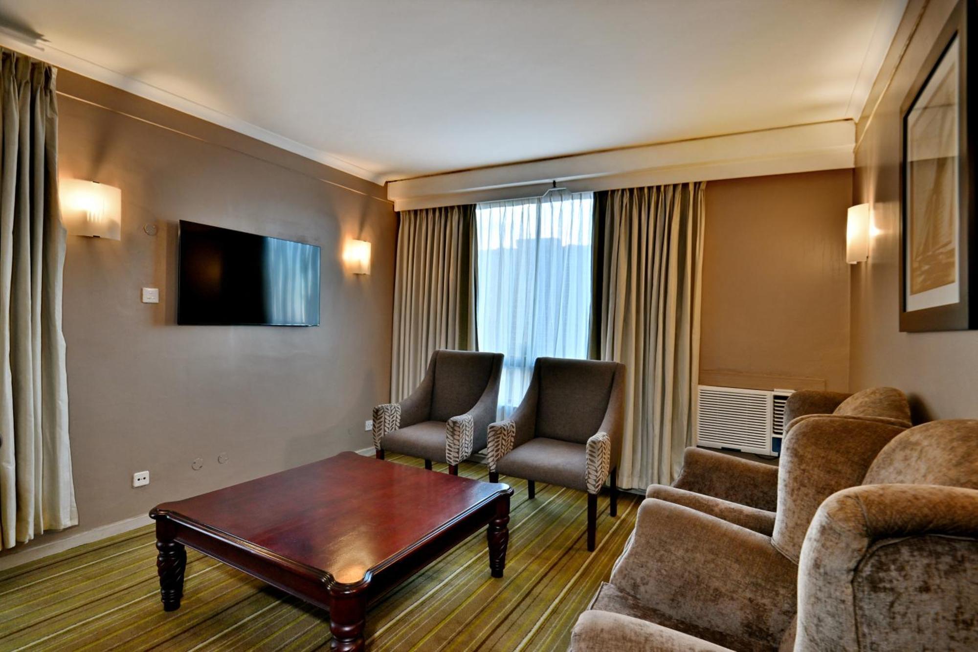 Holiday Inn - Harare By Ihg Zewnętrze zdjęcie