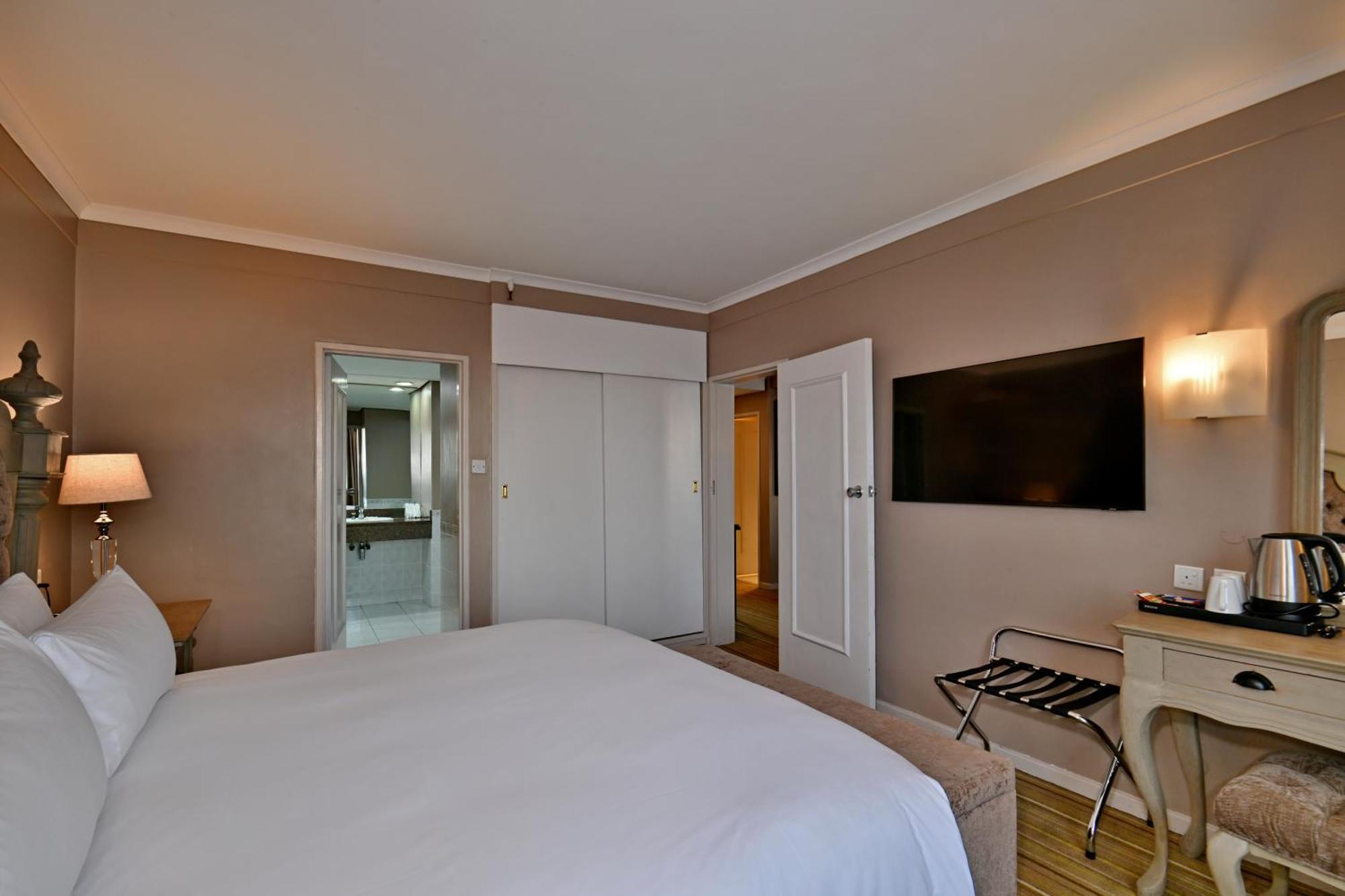 Holiday Inn - Harare By Ihg Zewnętrze zdjęcie