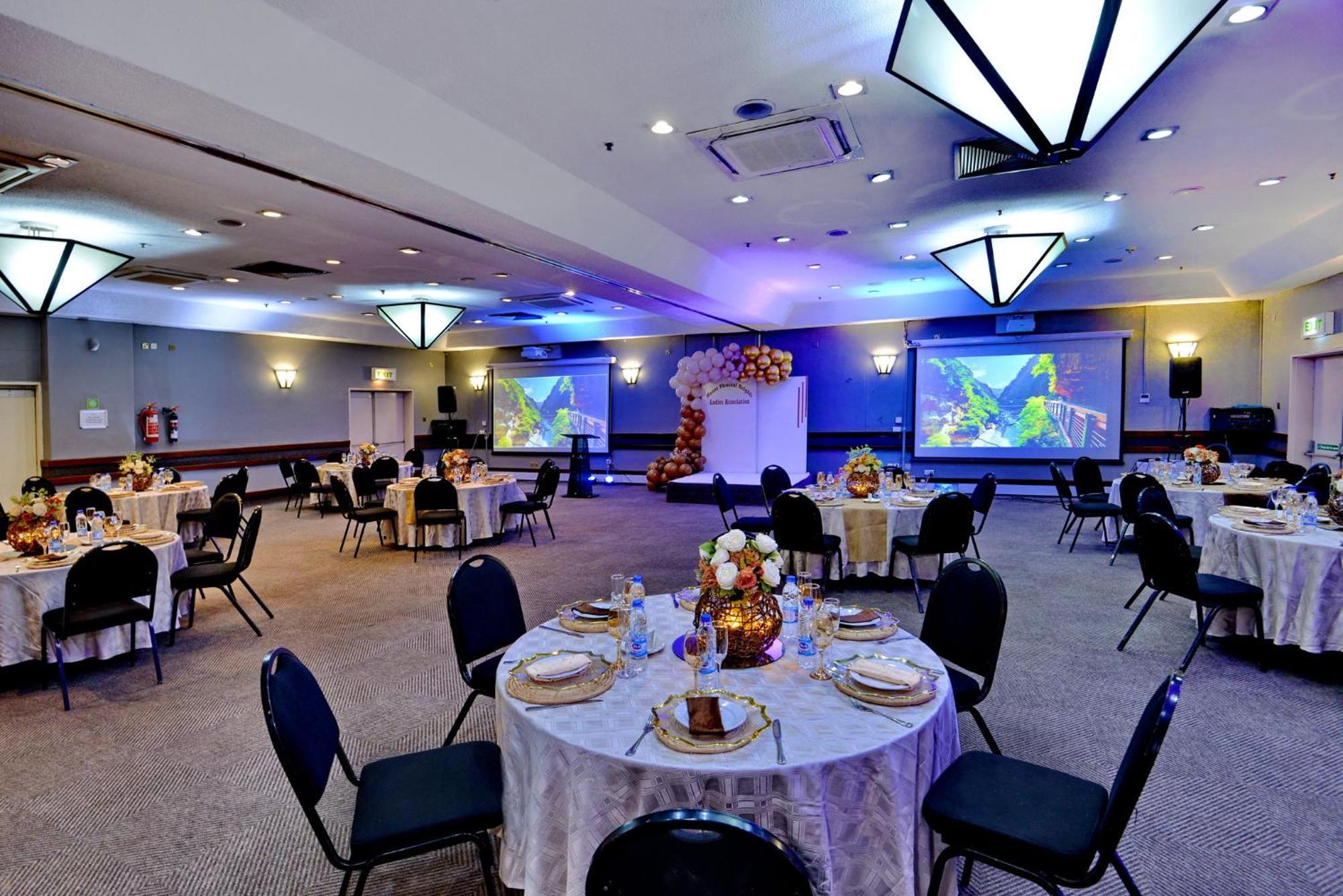 Holiday Inn - Harare By Ihg Zewnętrze zdjęcie