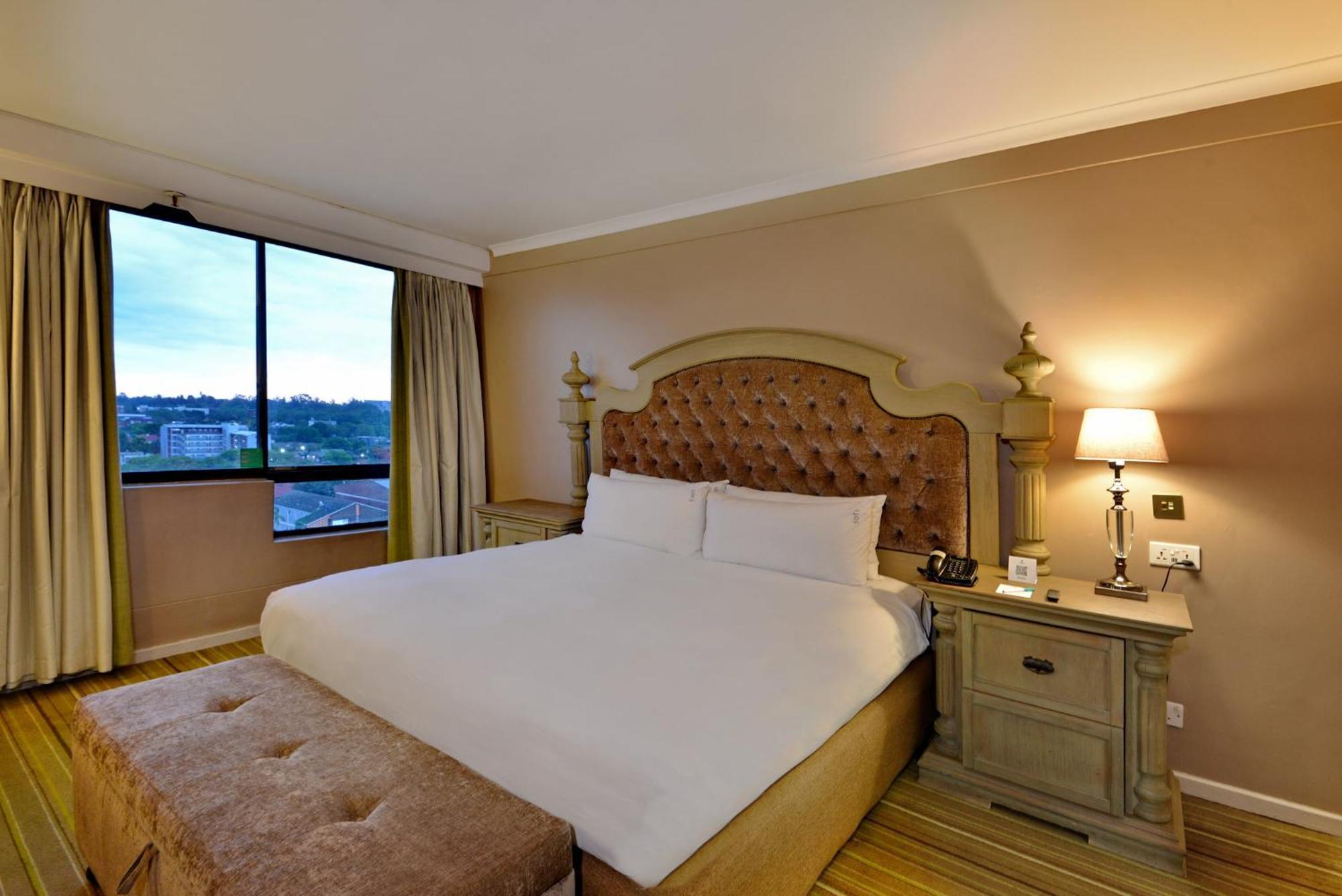 Holiday Inn - Harare By Ihg Zewnętrze zdjęcie